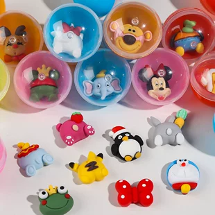 Игрушки-капсулы 38 мм новогодние для автомата