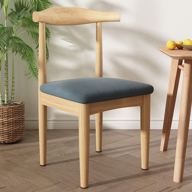 Fraxinus mandshurica 다크 블루 패브릭 쿠션 혼 의자 [추천]