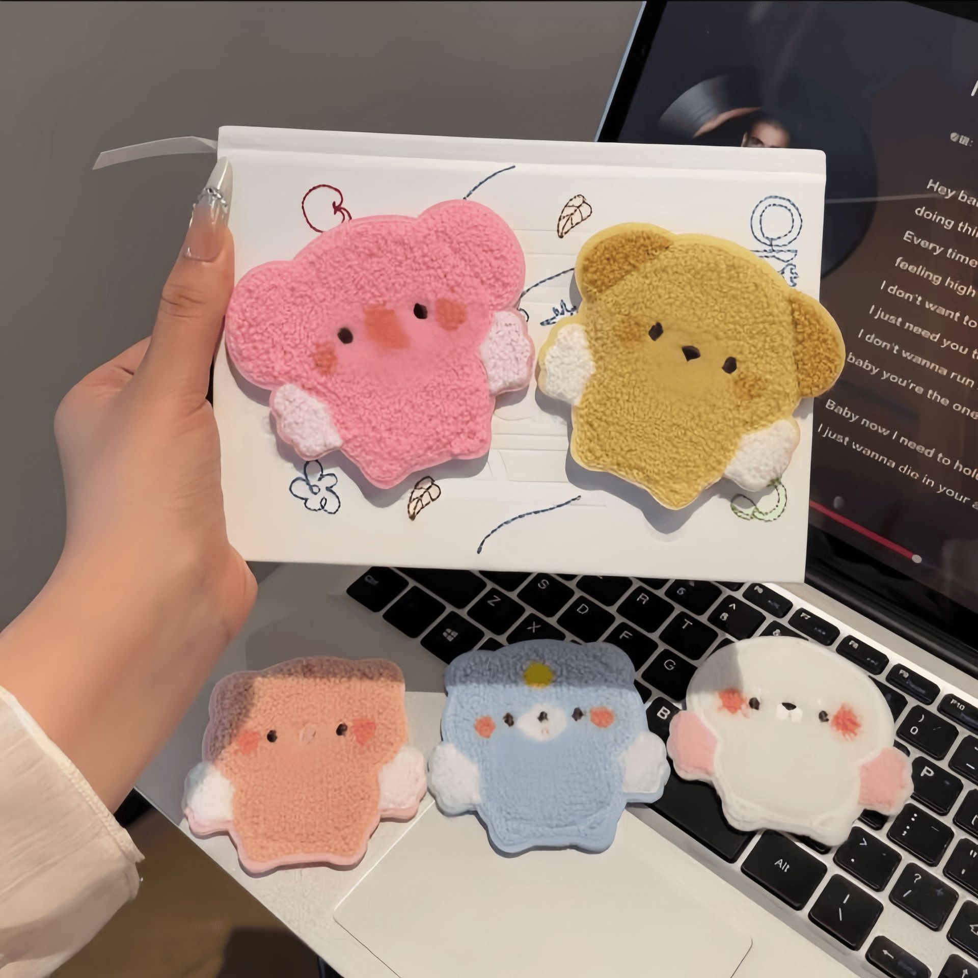 Cute Animal Magic Tape Angel Baby Elephant Bangs Sticker, Girly Heart-Shaped Hair Sticker, Side Bangs Organizer