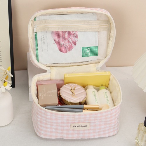 New Ins style quilted plaid makeup bag large capacity high-end sense cute high-value storage bag one starts