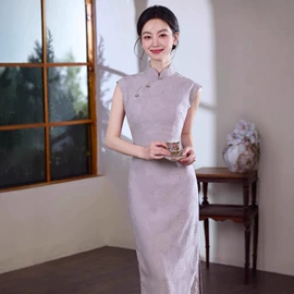 旗袍;披肩;半身裙