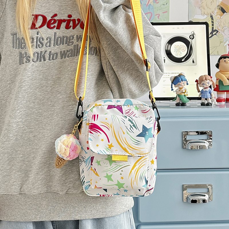 Small Bag for Women, Japanese Style, New Graffiti Color-Blocking, Versatile Student Shoulder Bag, Travel Phone Crossbody Bag