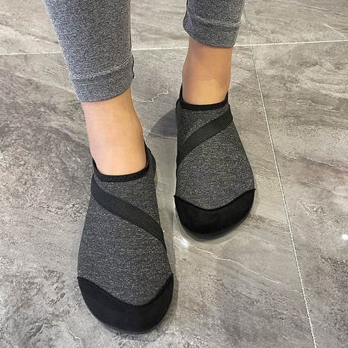 Indoor sports shoes and socks for men and women, non-slip silent fitness running shoes, adult skipping rope yoga socks, early education socks