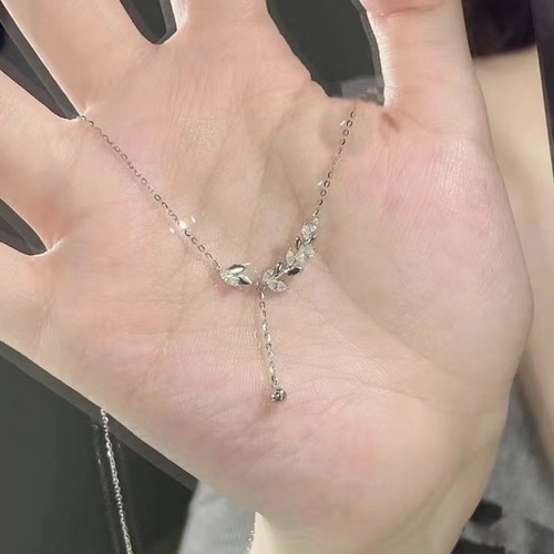 Blessed Rices~ Wheat Spike Necklace for Women - Ins Trendy, Unique, and High-End Design, Clavicle Chain with the Meaning of Peace Year After Year