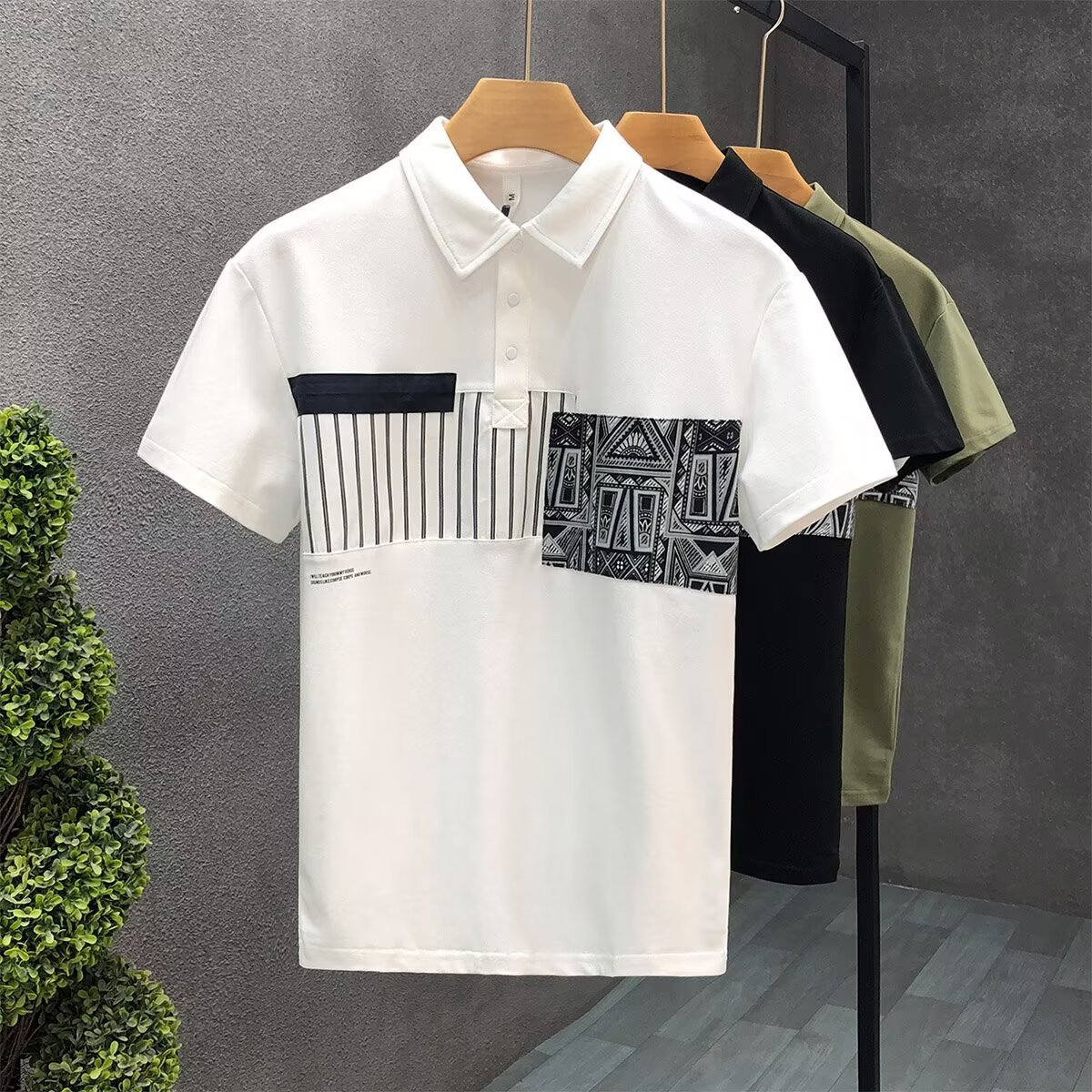 Summer Color-Blocking Short-Sleeve Polo Shirt for Men with a Stylish and Trendy Design, Slim-Fit Collared T-Shirt