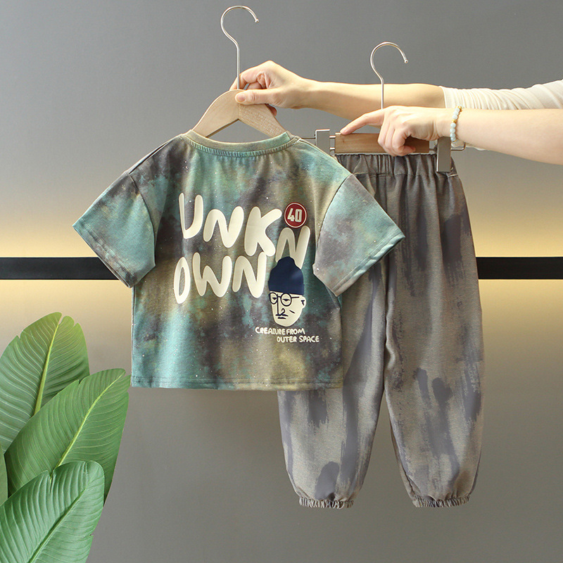 7275 traje de verano para niños 2025 nueva camiseta de manga corta para niños de dos piezas ropa de moda de verano para bebés de moda