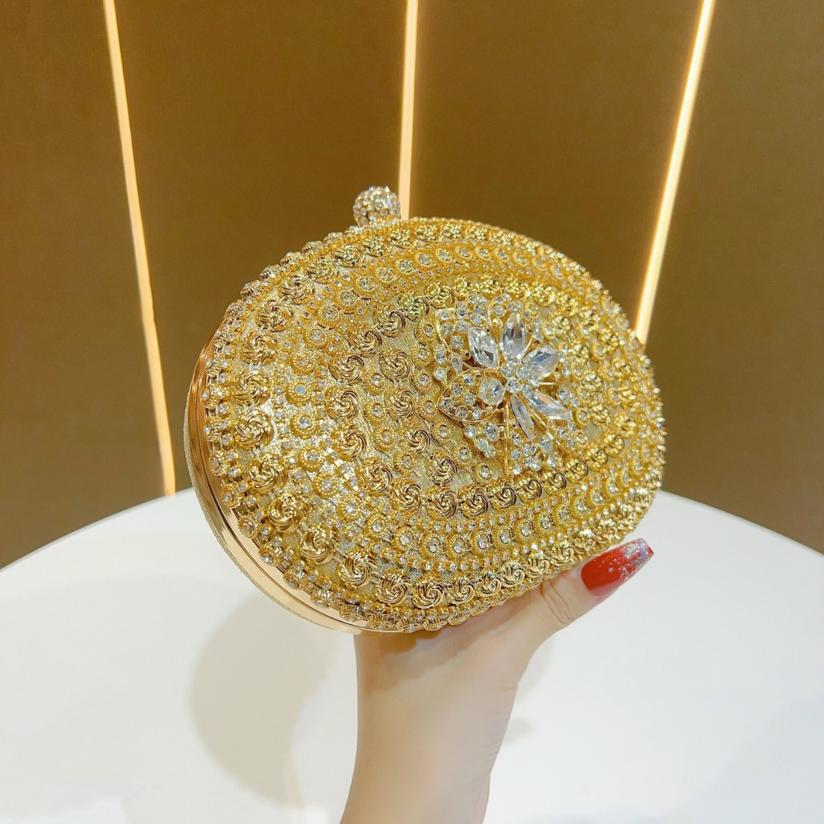 Pochette da sera per donna con strass elegante_voghion.com
