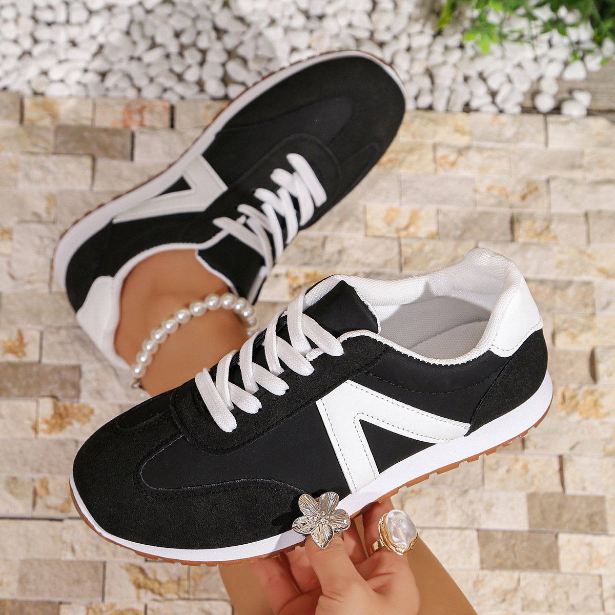 Zapatos blancos de mujer 2026 nuevos zapatos deportivos versátiles Agan zapatos de skate zapatos deportivos de gran tamaño europeos y estadounidenses zapatos casuales para trotar