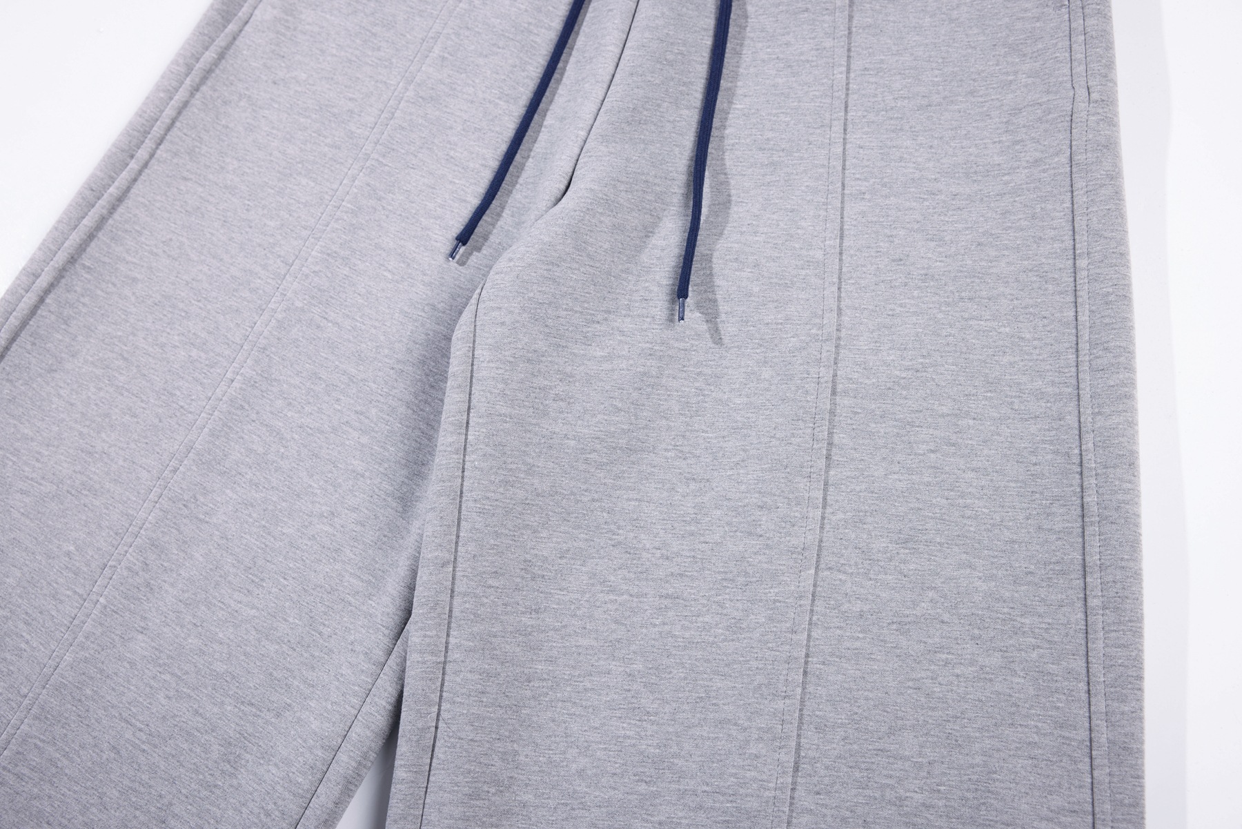 Joggers unisexes déstructurés – Pantalon de survêtement streetwear oversize avec ourlet biseauté et technologie anti-froissage (24 % coton, gris, S-XL)_voghion.com