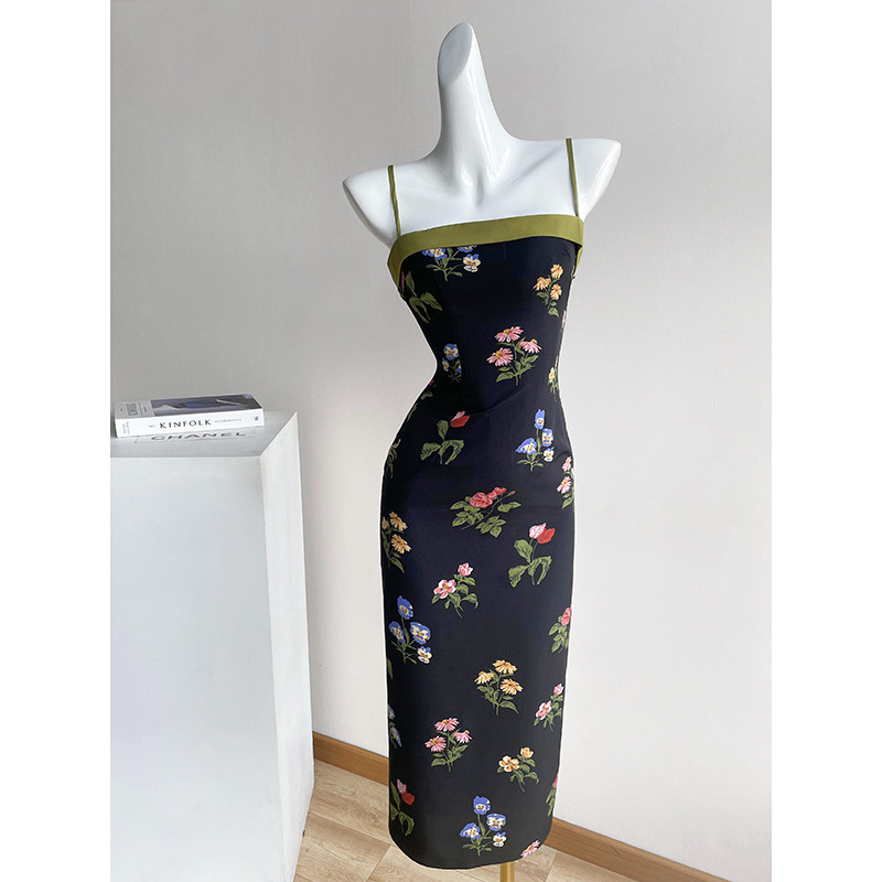 Black retro fitted slip dress