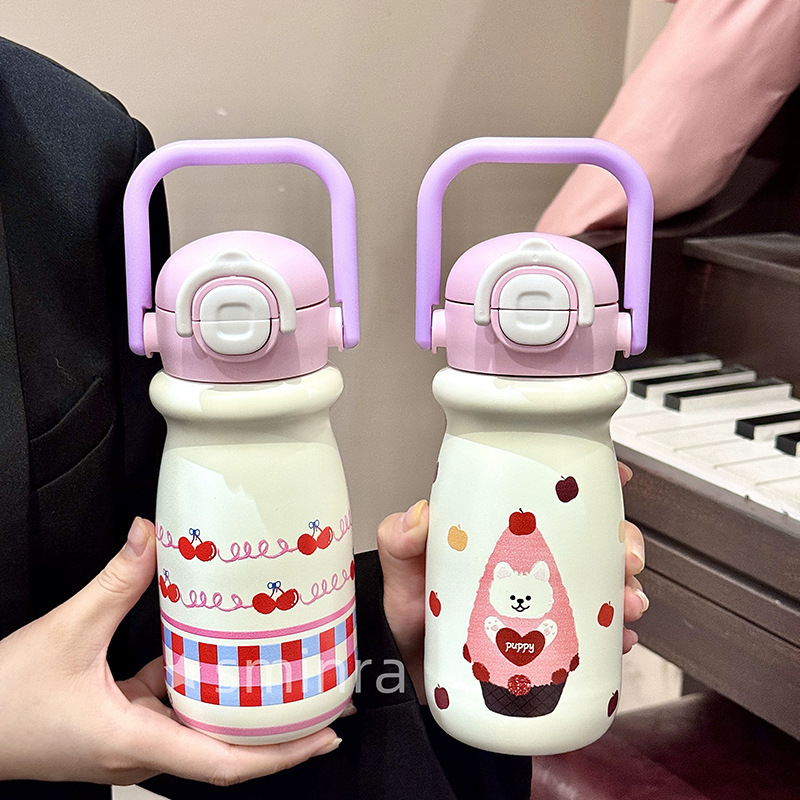 女子学生高颜値ハンドル保温カップ新学生携帯316ステンレス児童かわいいストローがポットを持っている|undefined