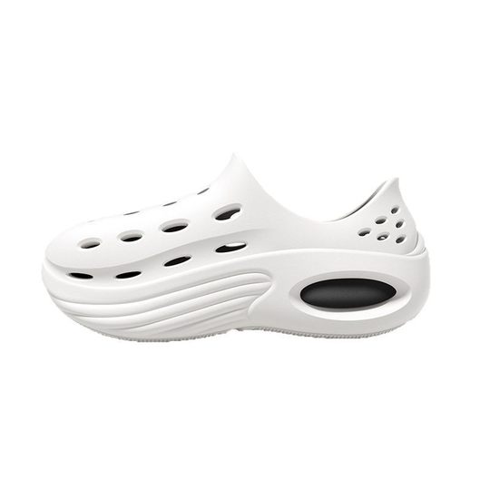 Hole Shoes Men's Non-slip Summer 2025 New Style Shoes for Stepping on Shoes Feeling Increased Beach Shoes with Baotou Outdoor Sandals for Men's Outer Wear