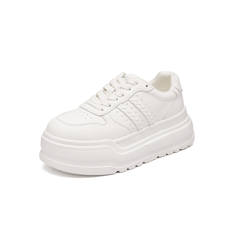 Zapatos blancos de fondo grueso para mujeres 2025 nuevo otoño y invierno con falda para estudiantes zapatos de skate casuales zapatos deportivos ligeros