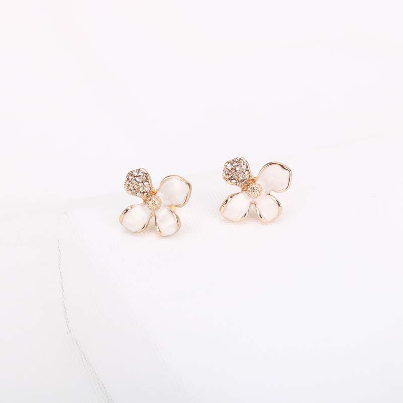 Korean Style Enamel Glaze Diamond Flower Earrings display picture 2