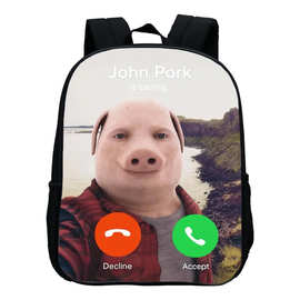 新品印花幼儿园搞怪John微信视频通话猪Pork书包卡通12寸双肩背包