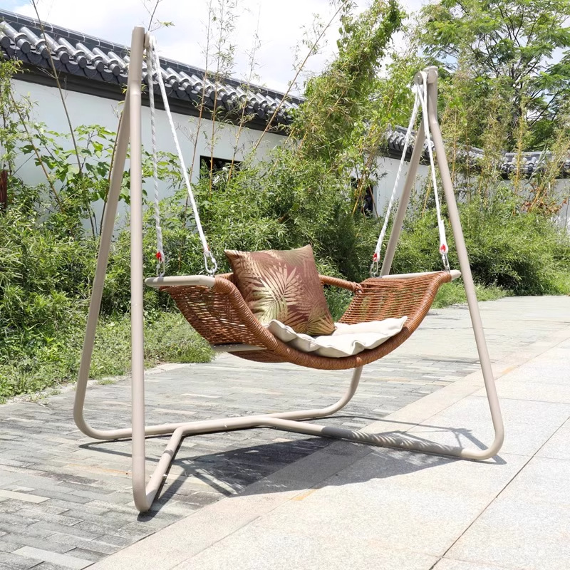 Silla columbrante al aire libre impermeable y protegida contra el sol patio sombra nórdica al aire libre balcón interior silla mecedora muebles residenciales