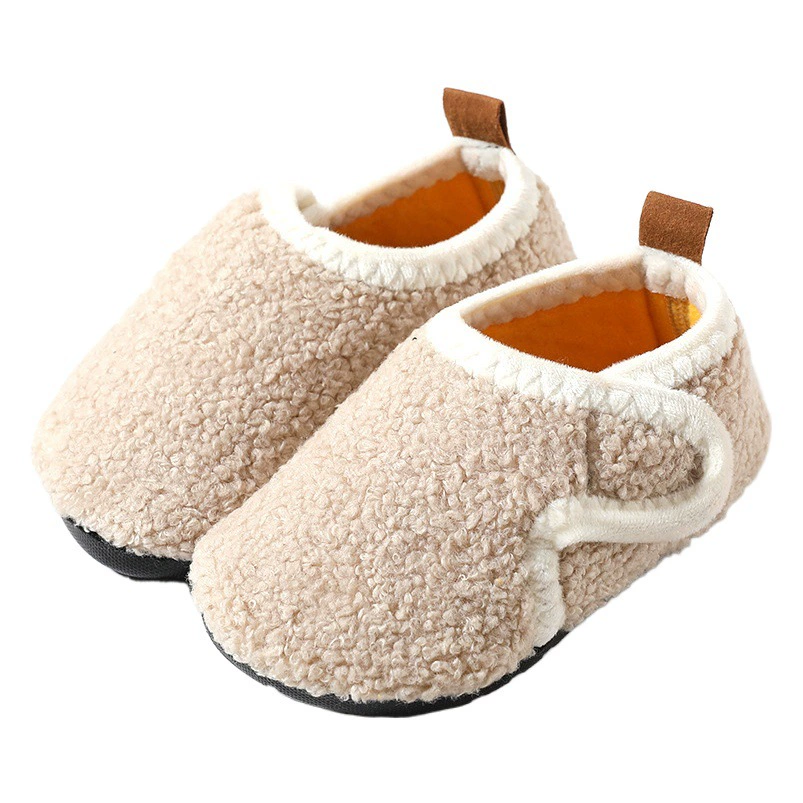 Осенние и зимние детские хлопковые тапочки с бархатной противоскользящей мягкой подошвой для мальчиков и девочек, хлопковая обувь для малышей, мягкие домашние носки для раннего обучения.