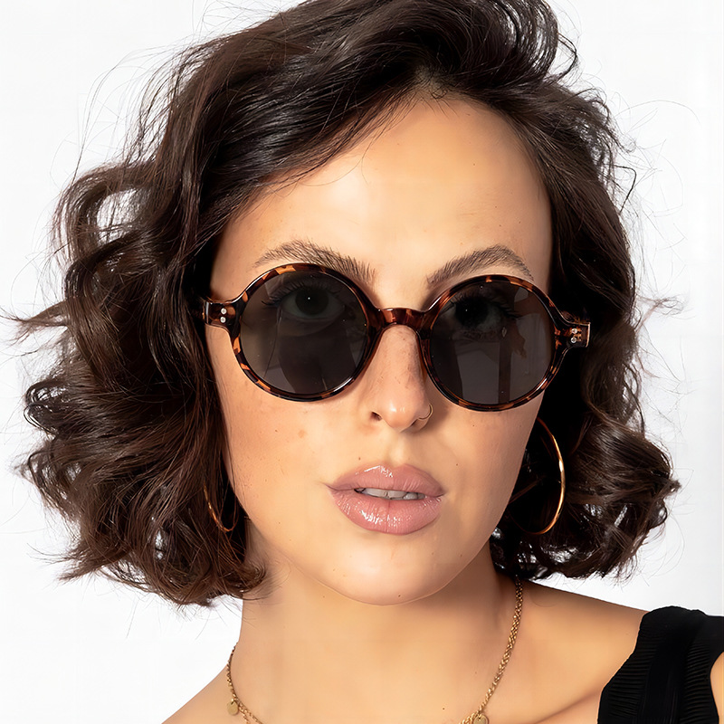 36g Weight Full Frame Glasses Structure Sunglasses Classification PC, UV400 Protection Lens Material Round Frame Glasses Style Travel, Street Occasion Solid Color Pattern All Seasons Season Unisex Gender Vintage Style, Simple Style Style Vintage Style Simple Style Solid Color PC UV400 Protection Round Frame Full Frame Women's Sunglasses 无