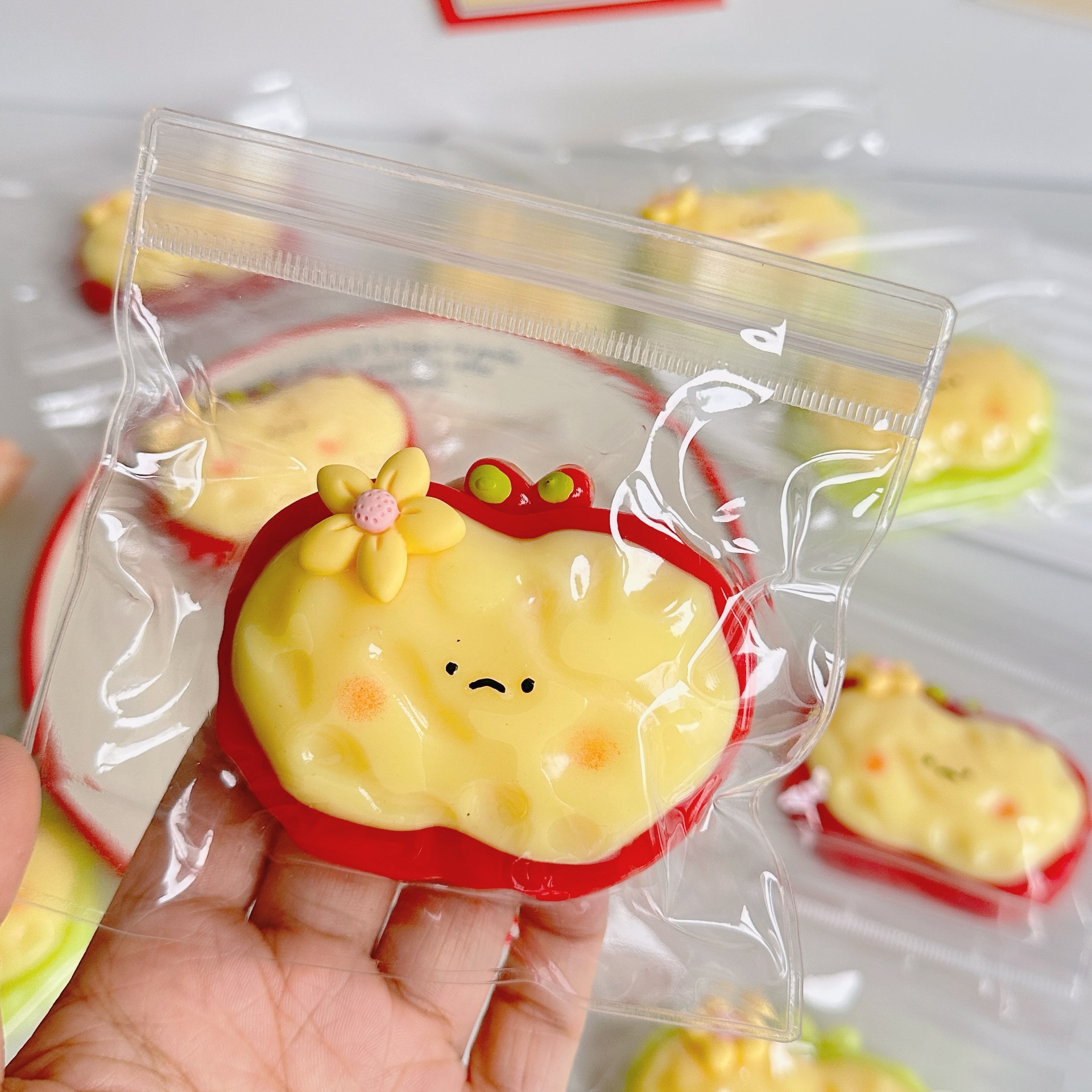 Lodo de la sensación de sufra crema pellizco pellizco Le juguete descompresor chica alta cara rebote lento sensación de agua artefacto descompresor