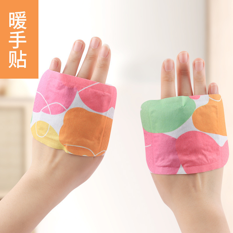暖かい首は首を保護して艾草を貼って手を温めます。|undefined