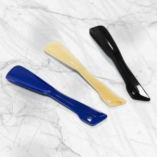 Plastic Shoehorn with Creative Shape, Fashionable 25cm Long Household Lazy Auxiliary Wearing Shoehorn, Compact Shoe Lifter, Shoe Puller