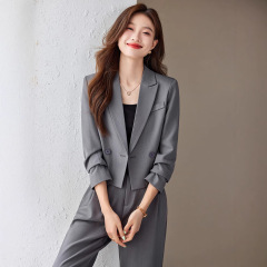 グレーの短いスーツのスーツの女性のズボンの2つのセットの職業の服の新型の春秋冬の小柄な感じのコート