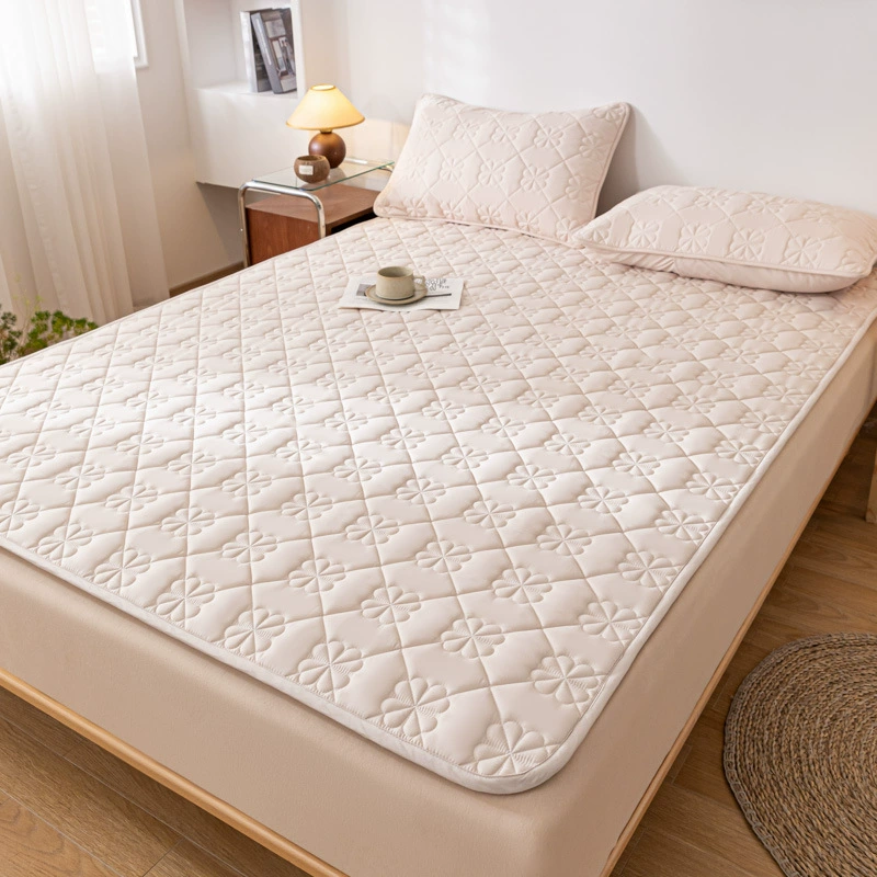 Quilted non-slip thin mattress for students