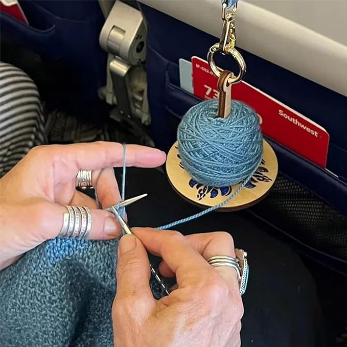 Nuevos productos transfronterizos portátiles de madera soporte de hilo de muñeca portátil Wrist Yarn Holde