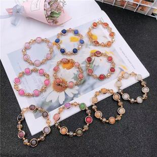 ��ɫ���yʯ���ˮ����朌W���r�в�ɫʯ�^�ִ�����Ůʿ�Ʒ�ֹ�