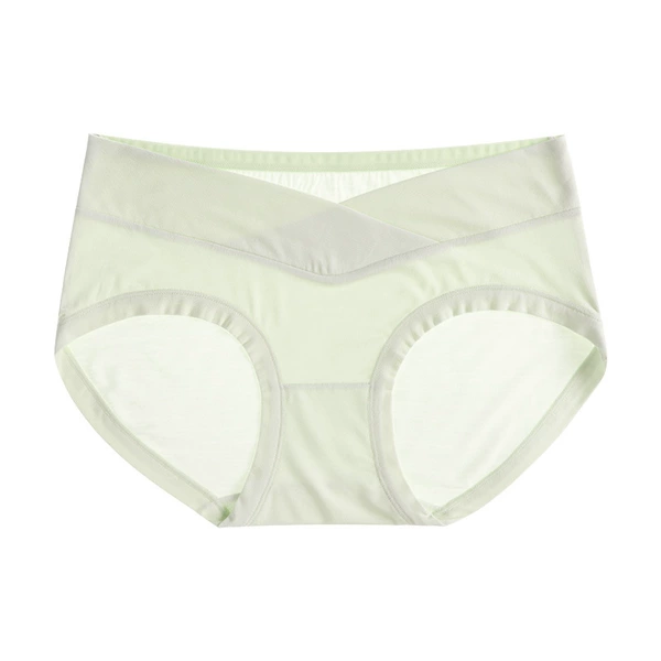 B8777 dew grass green