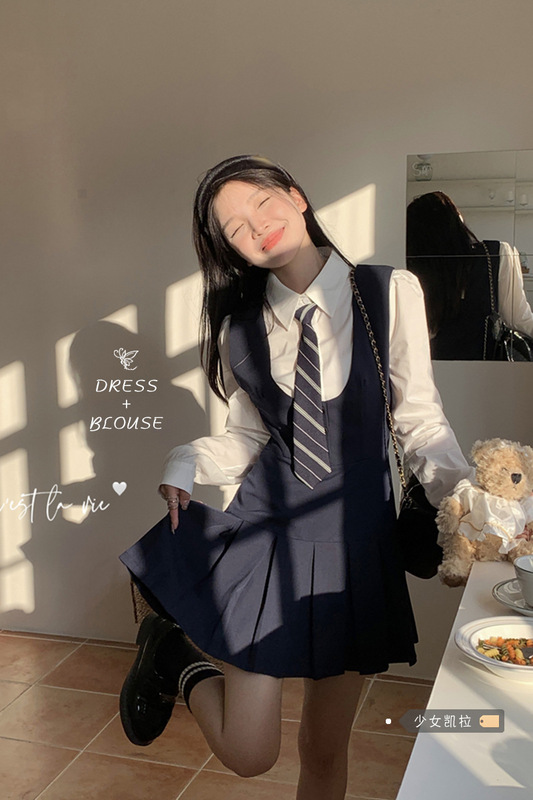 Vest Vest Dress Women 2023 Spring and Autumn New Pleated Skirt White Shirt Korean College Style Suit Women