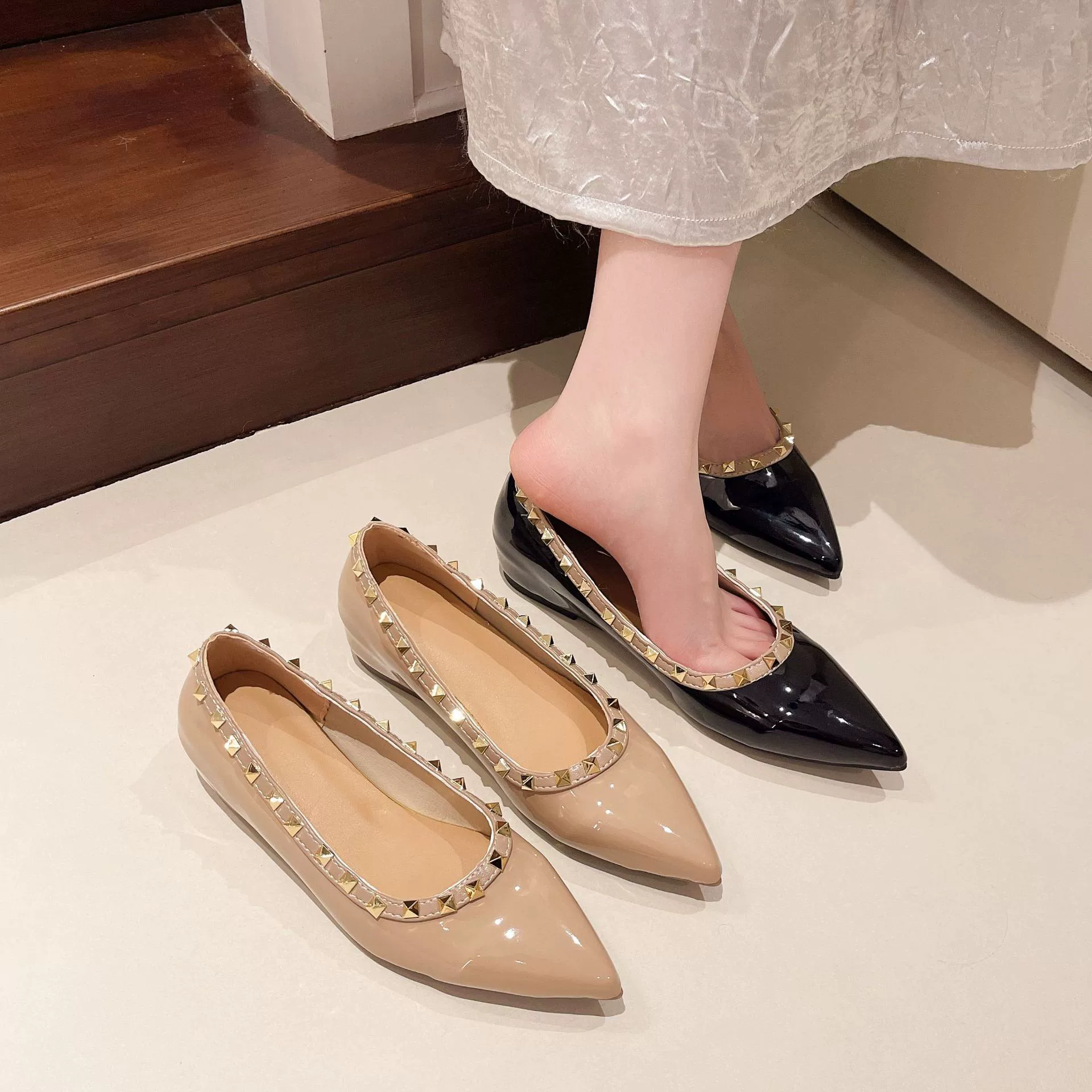 Высокое значение цвета остроконечный комфорт носить ленивые туфли наконечники 2025 летняя повседневная дикая юбка корейская версия нескользкой обуви