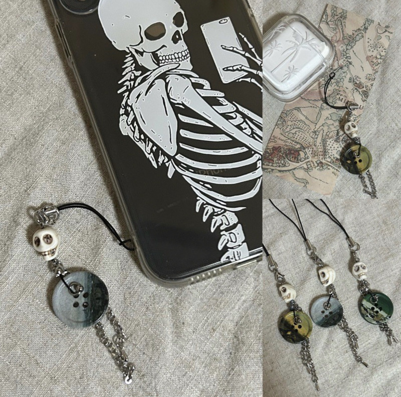 [Art head] oil painting button beaded pendant mobile phone chain bag hanging jewelry retro interesting niche hanging chain