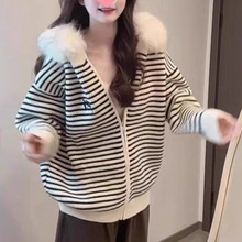 条纹针织开衫慵懒风宽松毛衣外套女新款秋冬长袖韩系上衣毛领厚实