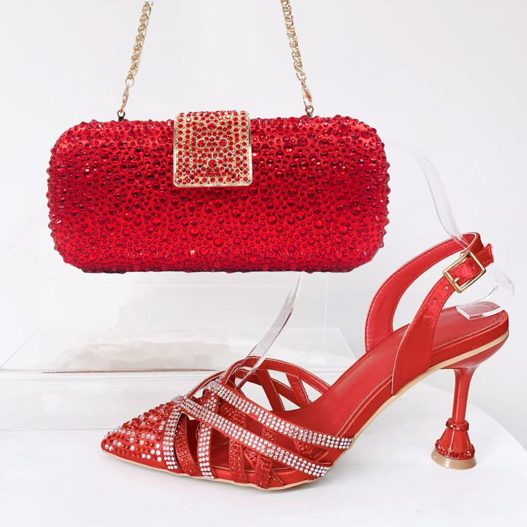 Selección estricta de zapatos de diseño italiano, nuevas sandalias de tacón alto, banquete de boda, zapatos de mujer de diamante de punta