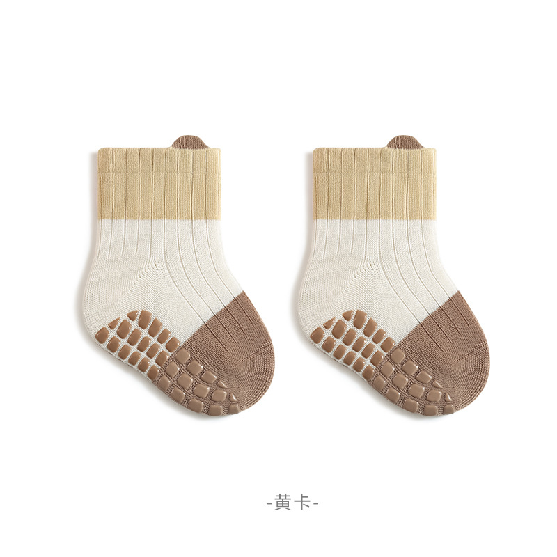 Calcetines de piso para bebés primavera y otoño sin hueso interior antideslizante frío para niños y niñas, educación temprana para bebés calcetines de pegamento de fondo completo para niños pequeños