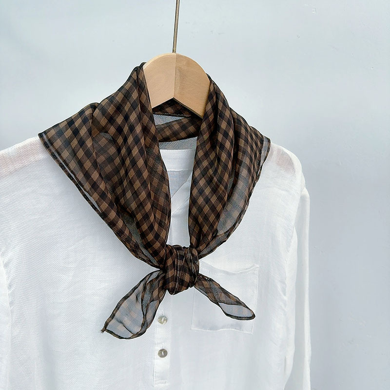 French Hepburn Style Black And White Polka Dot Silk Georgette Scarf - Elegant Commuter Flowy Thin Neck Scarf For Women (Spring/Summer) - Thumbnail 4