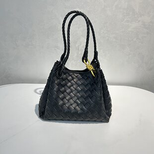 Retro leather shoulder bag, genuine leather