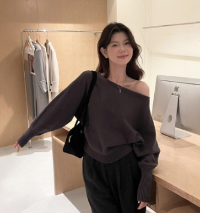 차콜 그레이