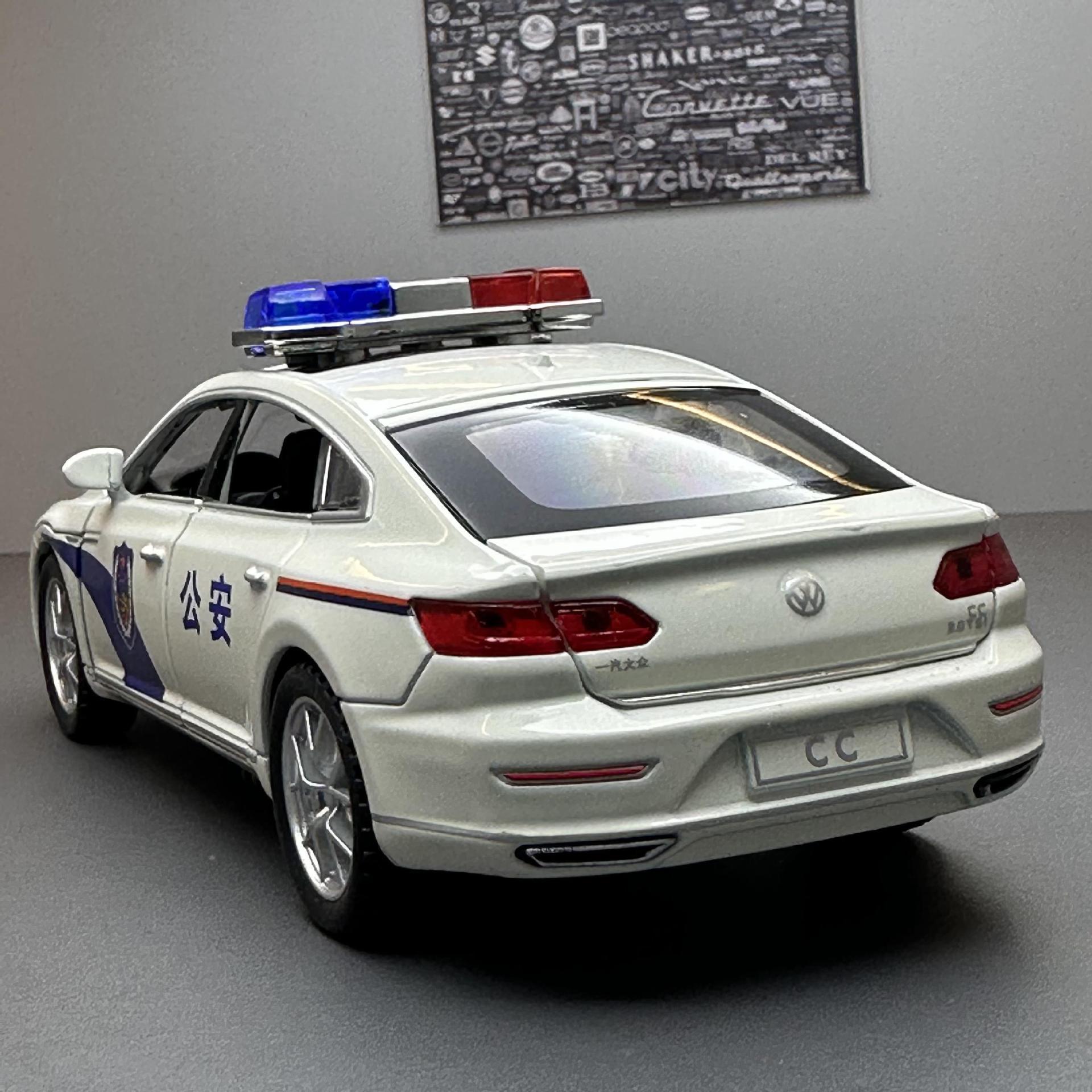 Aleación de coche 1:32 Volkswagen CC modelo de coche de policía Tire hacia atrás sonido con luz coche de juguete modelo de música adornos