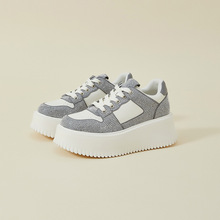 2025秋季鞋子新款厚底面包鞋女复古休闲运动百搭透气增高板鞋女鞋