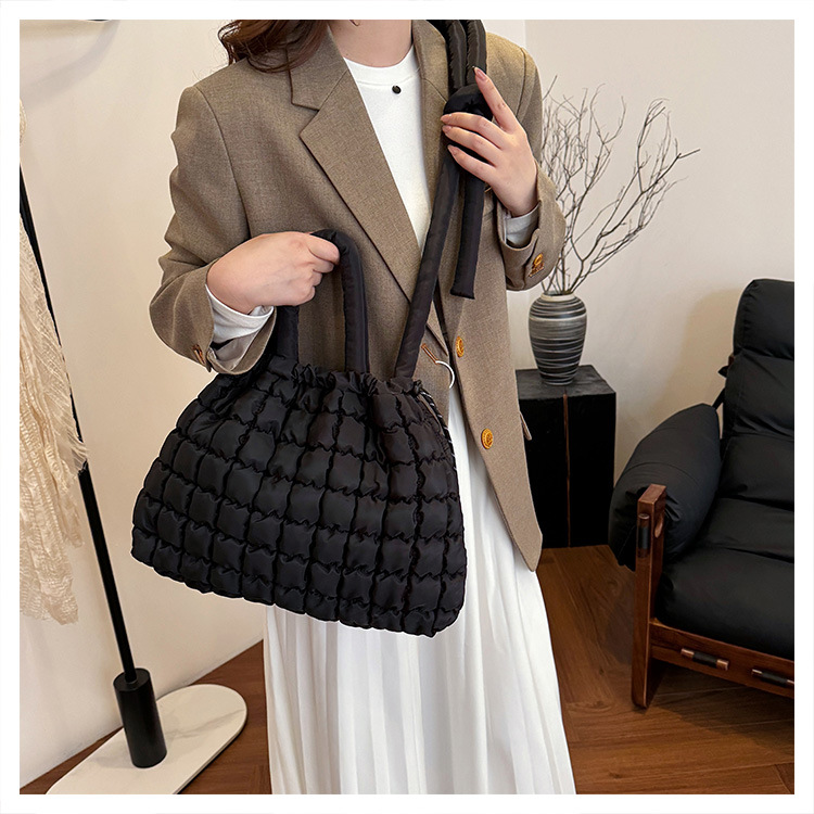 762g Weight Polyester Lining Material Sewing Thread Fashion Element Magnetic Buckle Closure Type Single Shoulder Strap Strap Type Tote Bag Bags Type Daily, Street, Shopping Occasion Nylon Material Solid Color Pattern Autumn&Winter Season Women's Gender Elegant, Classic Style Style Square Shape Medium Size Women's Medium Nylon Solid Color Elegant Classic Style Sewing Thread Square Magnetic Buckle Tote Bag 25
