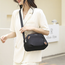 中年妈妈包韩版简约2023新款女包小方包牛津布包小包包斜挎包女包