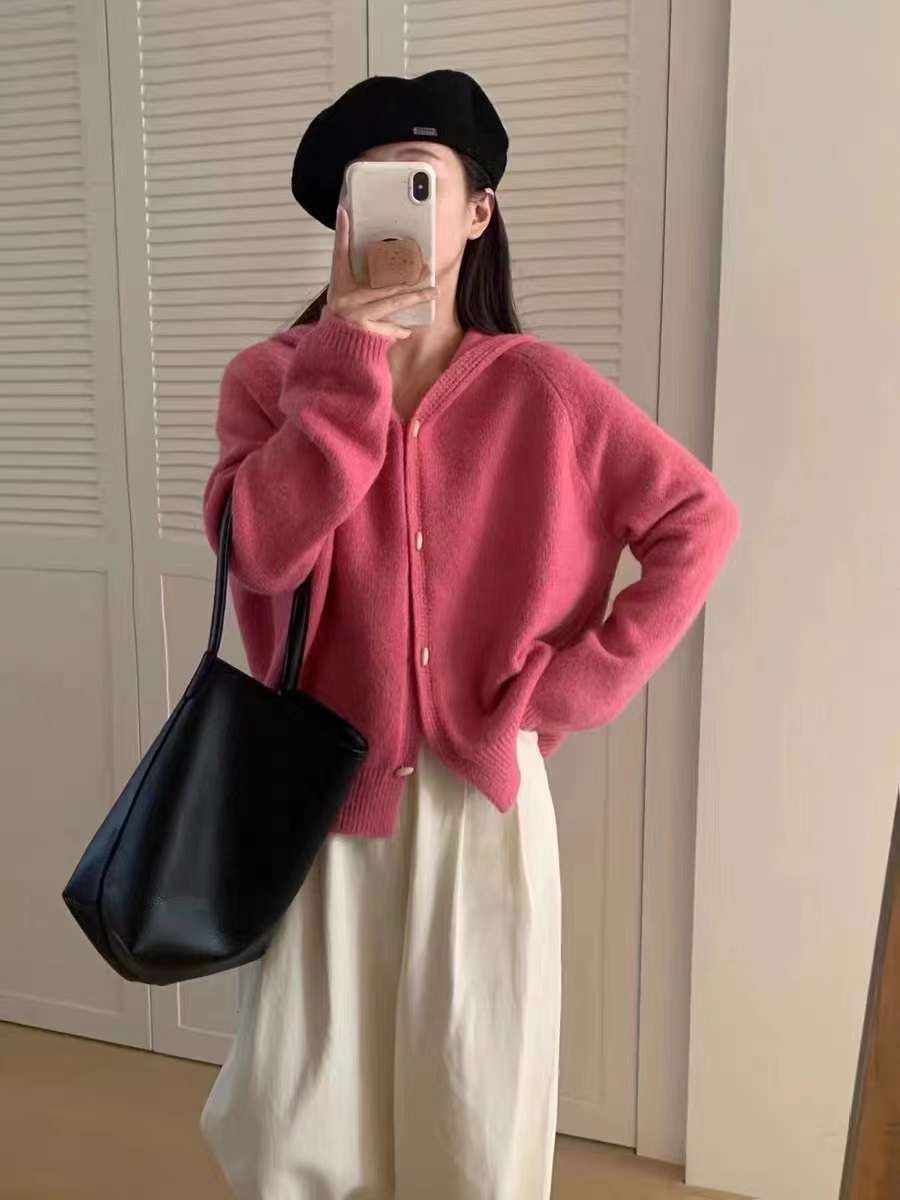 24 invierno Puyuan real disparar retro sombrero de color sólido perezoso viento de punto chaqueta de manga larga mujer simple
