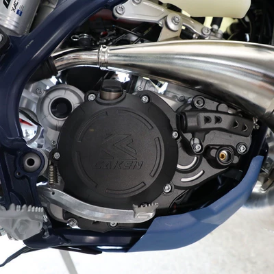 /Hs 2t/2 Stroke 17-24 | Motorcycle front windshield - suitable-for-ktm17-23-two-stroke-all-in-one-clutch-water-pump-protection-black-ccp-050506