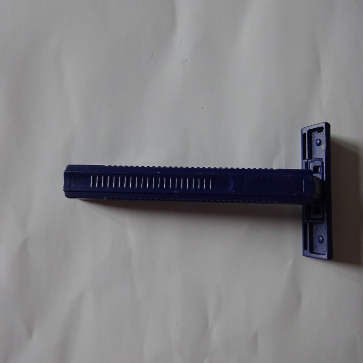 2407164001_1436771893