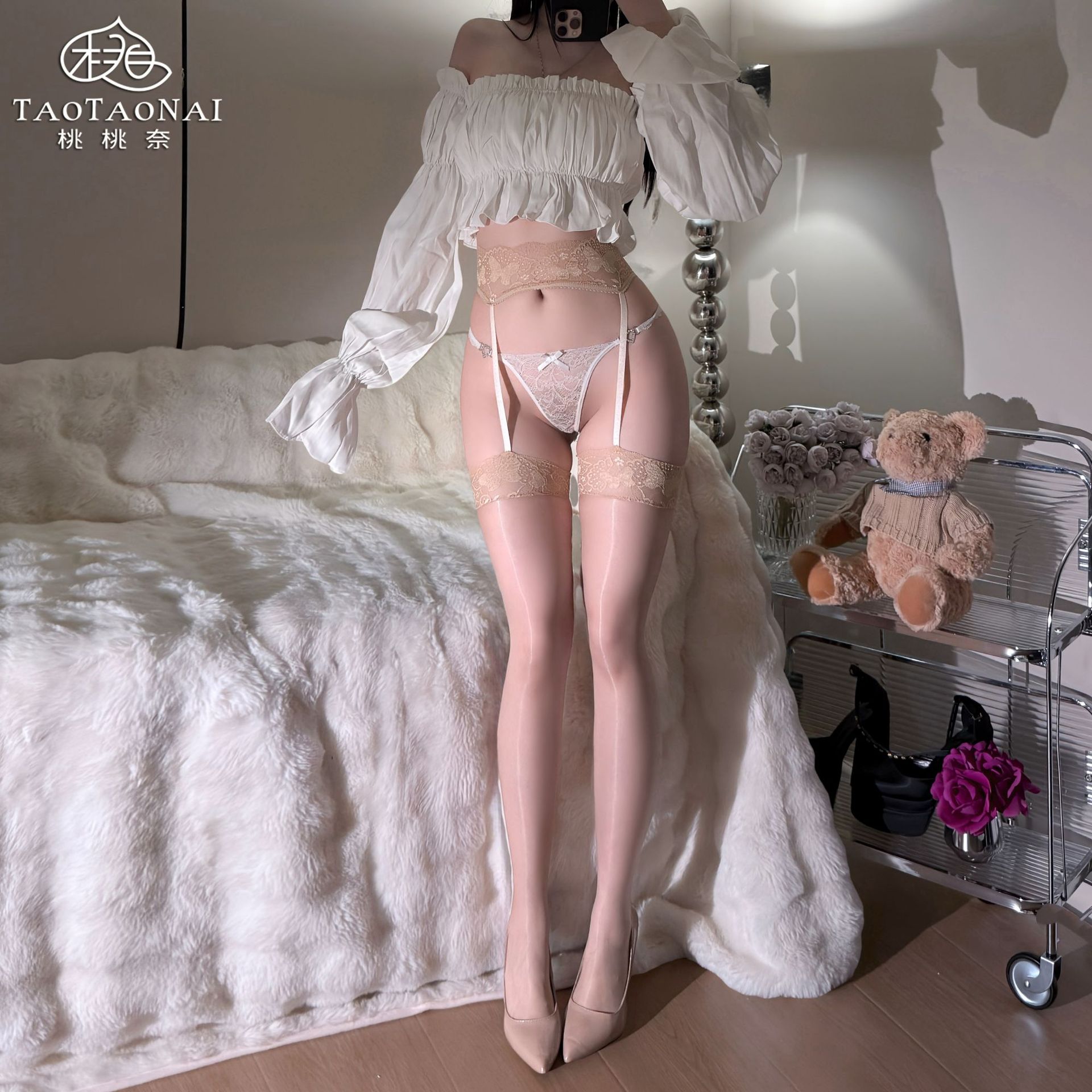 Tao Tao Nai Pure Desire Style Lace Strap Over-The-Knee Socks Glossy Silky Sexy Ultra-Thin Erotic Stockings for Women