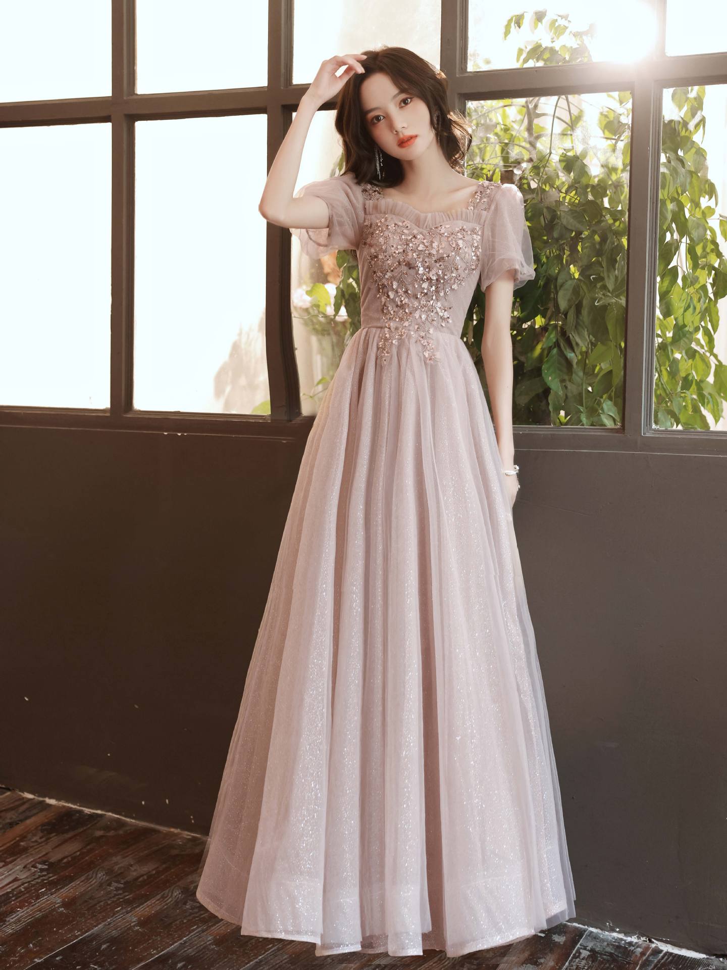 Pequeño vestido de noche de las mujeres banquete elegante dama de honor Rosa cumpleaños anfitrión puede llevar vestido de la reunión anual en horas ordinarias