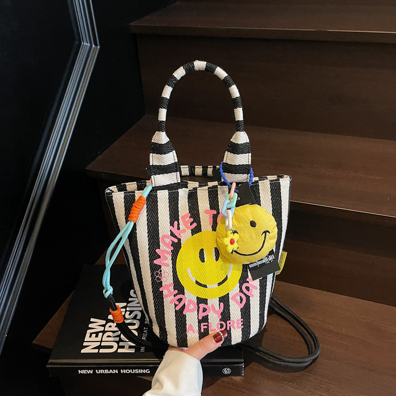 Korean-style Dongdaemun Personalized Printed Striped Smiley Bucket Bag 2025 New Cute Casual All-match Shoulder Bag