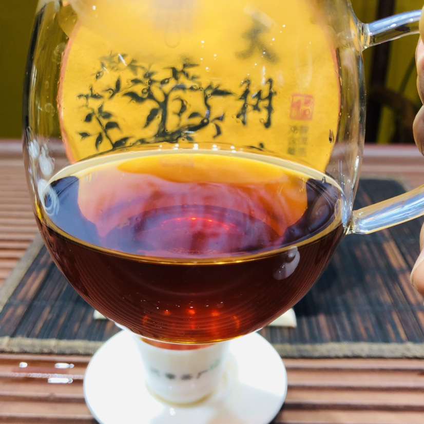 昆明357克干仓普洱熟茶   厂家直销 汤色红润滑糯博友大树茶